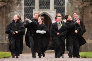 Fifth classes from Togher Girls' and Boys' National Schools graduated in University College Cork from “Engineering in a Box”, the 10-week programme for primary schools provided by STEAM EDUCATION.
